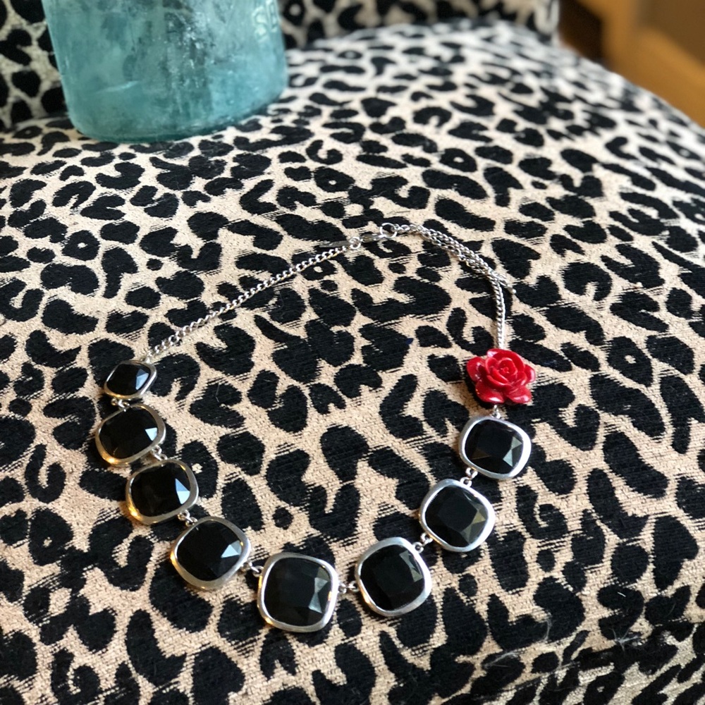 New York & Company necklace